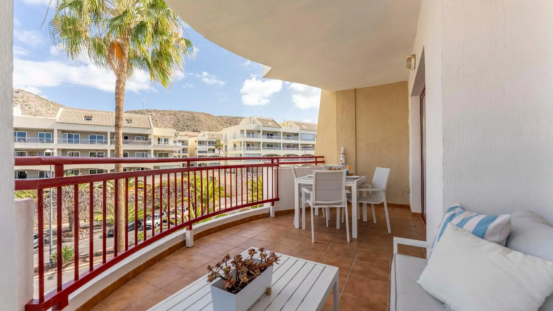 Apartmán Luma Ocean View Balcony Palm-mar
